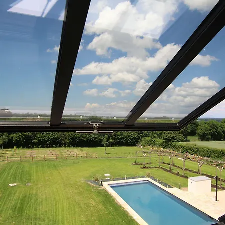 Au Manoir Des Loges 3*