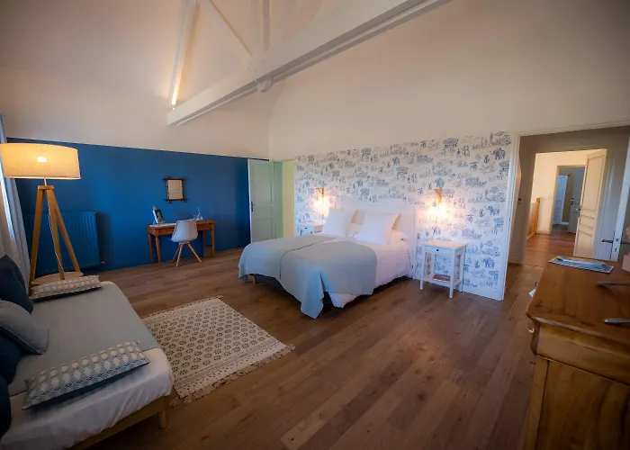 Au Manoir Des Loges 3*